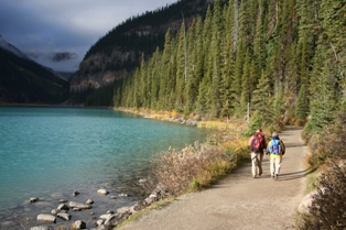 hamag.AmericanHikingSociety.emlrg.two hikers.jpg